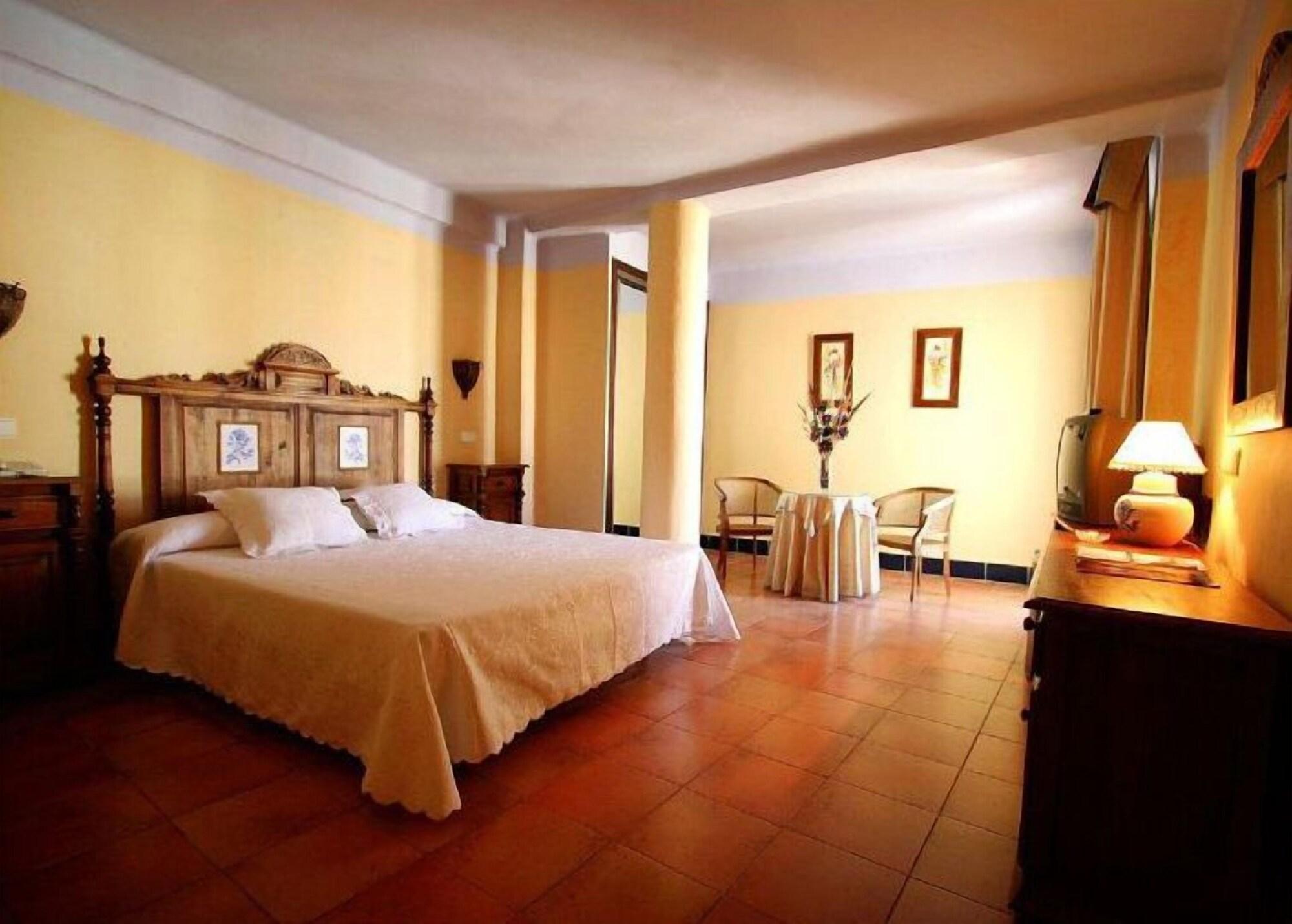 Rosaleda Don Pedro Hotel